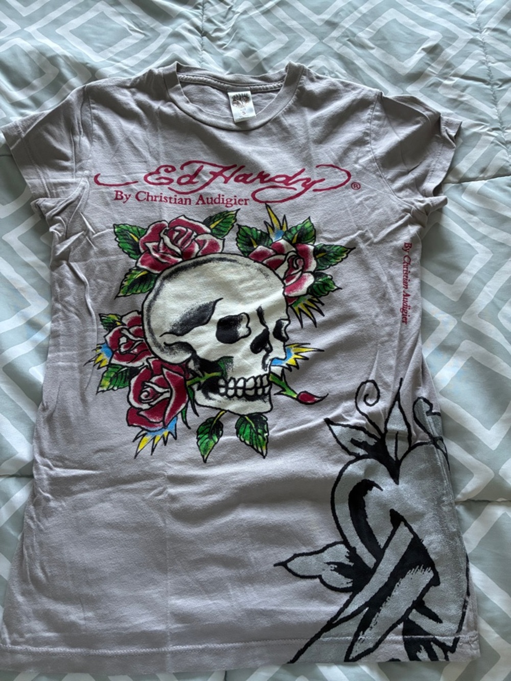 Ed Hardy Skull & Roses Graphic Tee in size small in excellent condition